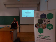 Gombkötő Nóra a 40. Óvári Tudományos Napon, Mosonmagyaróváron, 2025. november 12-én